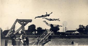 Sport_natation_bassin_plongeurs_3FI93-241