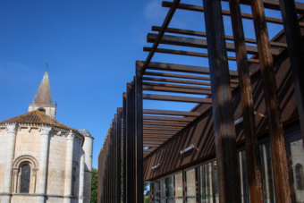 photo extérieure de la médiathèque d'Echillais