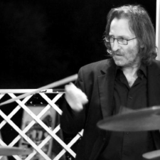 Homme à la batterie