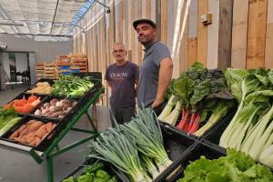 photo de Frédéric et Julian dirigeant de l'exploitation 