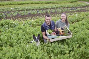 Photo de Magalie Cartier sur son exploitation 